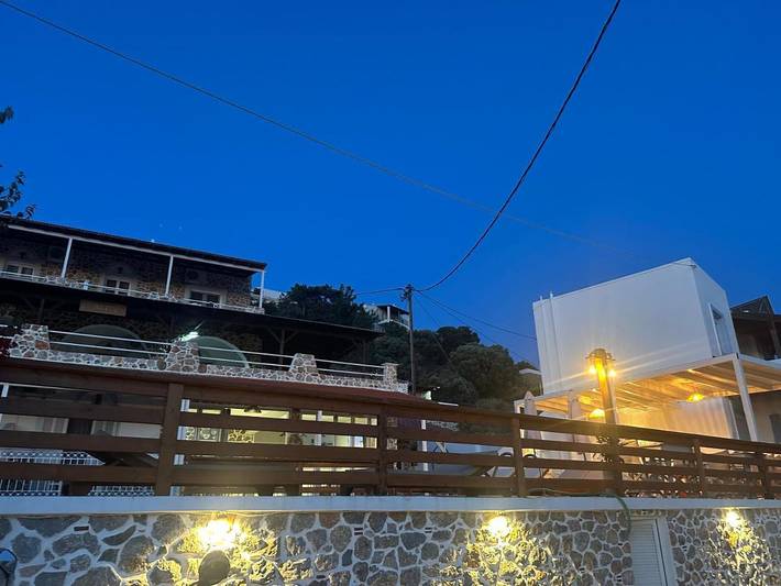 Appart’hôtel pour 2 personnes, avec terrasse ainsi que vue et piscine