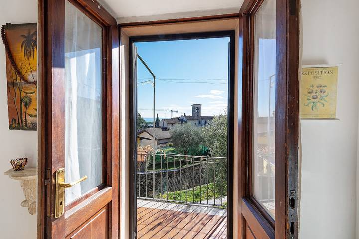 Ferienwohnung für 6 Personen, mit Balkon und Seeblick in Gardone Riviera - 2