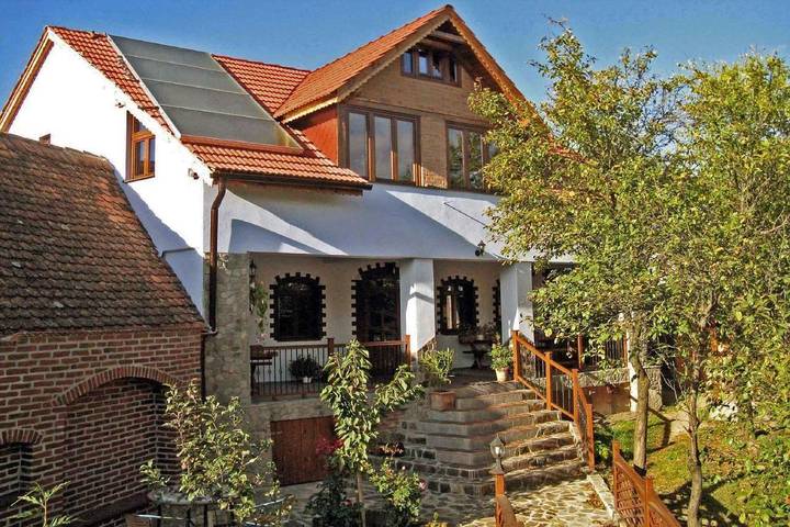 Ferienhaus für 10 Personen, mit Terrasse und Garten in Rumänien