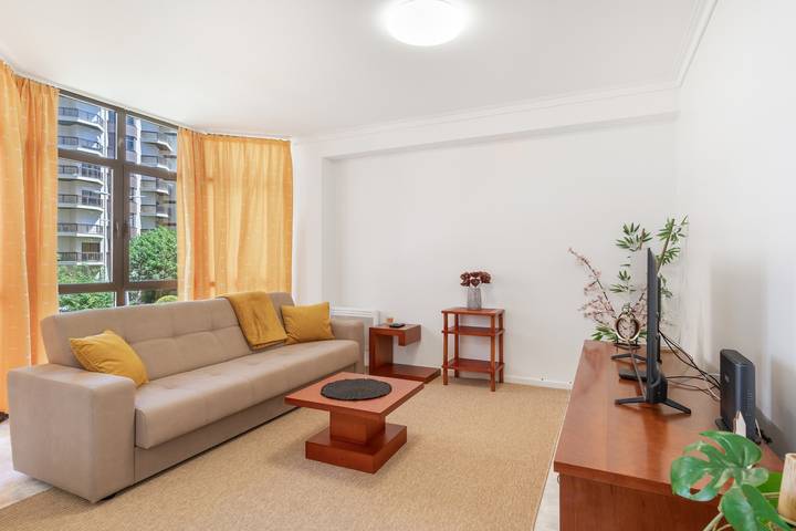 Entire apartment, Apartment 'On Amorosa Beach' with Sea View, Shared Garden and Wi-Fi in Praia da Amorosa, Chafé