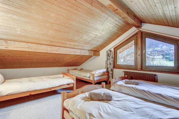 Gîte pour 2 personnes, avec jardin et jacuzzi ainsi que piscine et terrasse à Essert-Romand - 4