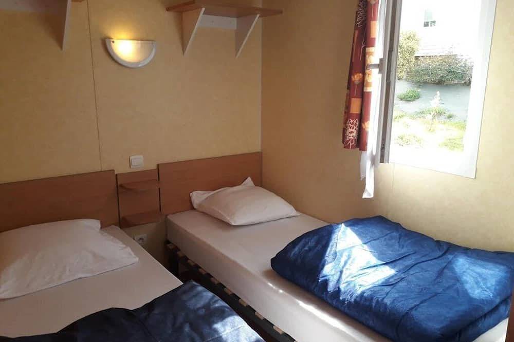 Zecamping 3 étoiles pataugeoire 4km plage chiens acceptés locatif 32m2 6 pers in Pouldreuzic, Côte de Cornouaille