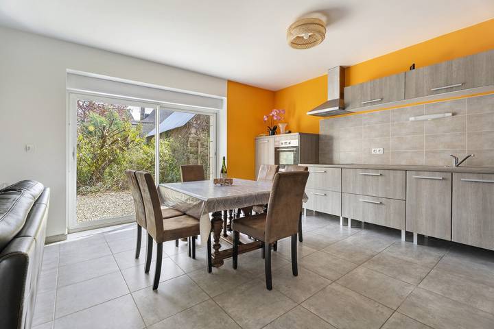 Gîtes des Lacs – L'Oranger mit Gemeinschaftspool, Sauna, Whirlpool, privater Terrasse & Wlan in Jugon-les-Lacs, Dinan und Umgebung