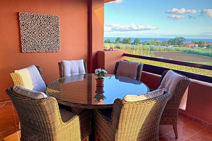 Chalet para 4 personas, con piscina además de jardín y terraza en Manilva