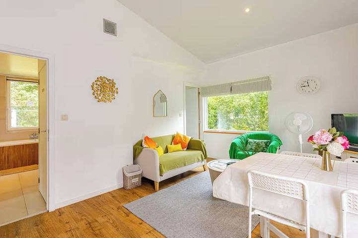 Maison pour 4 personnes, avec Jacuzzi ainsi que Terrasse et Jardin à Rochefort (Wallonie)