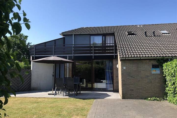 Maison de vacances pour 4 personnes, avec piscine ainsi que jardin et balcon - 1