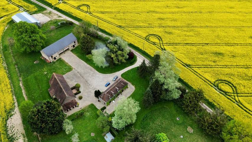 Location de vacances pour 45 personnes, avec terrasse et vue ainsi que piscine et sauna, animaux acceptés à Saint-Privé