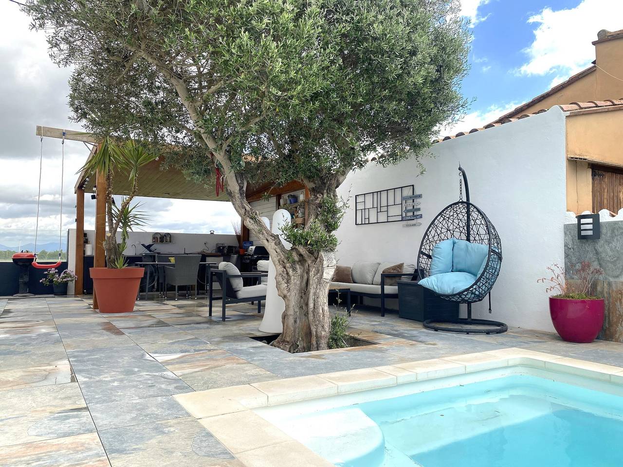 Casa Kate- Piscina privada, jardín, barbacoa, bar, caseta infantil, intimidad, A/A. Wi-Fi. in San Pedro Pescador, Alt Empordà