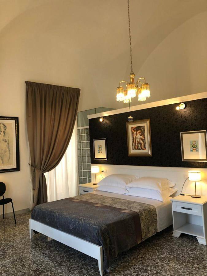 Double Room with Private Bathroom in Gravina in Puglia, Parco nazionale dell'Alta Murgia