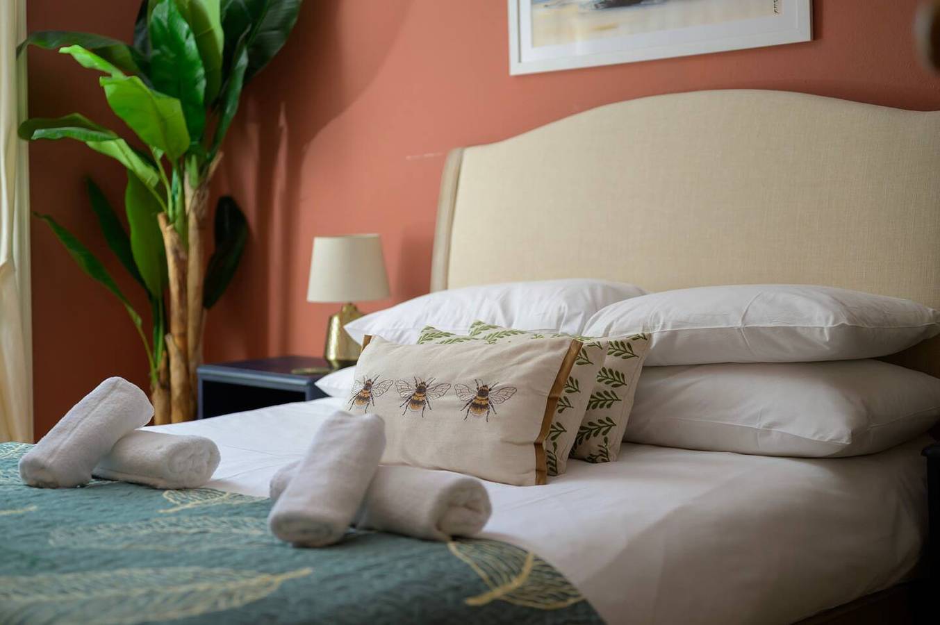 Entire apartment, Pass the Keys | Homely Central 2 bedroom in Edinburgh, Edinburgh and Lothian
