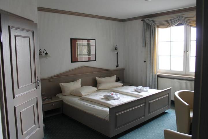 Hôtel pour 2 personnes, avec terrasse, animaux acceptés à Hohenstein-Ernstthal - 2