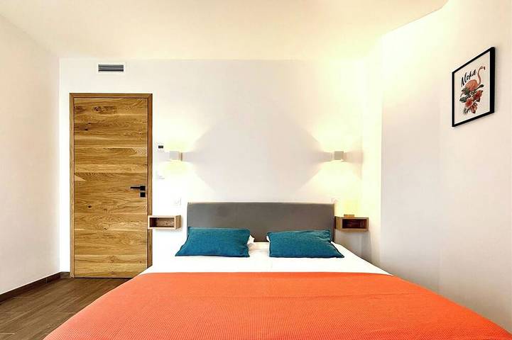Villa Dyane, air-conditioned house with terrace and swimming pool. in Salavas, Ardèche