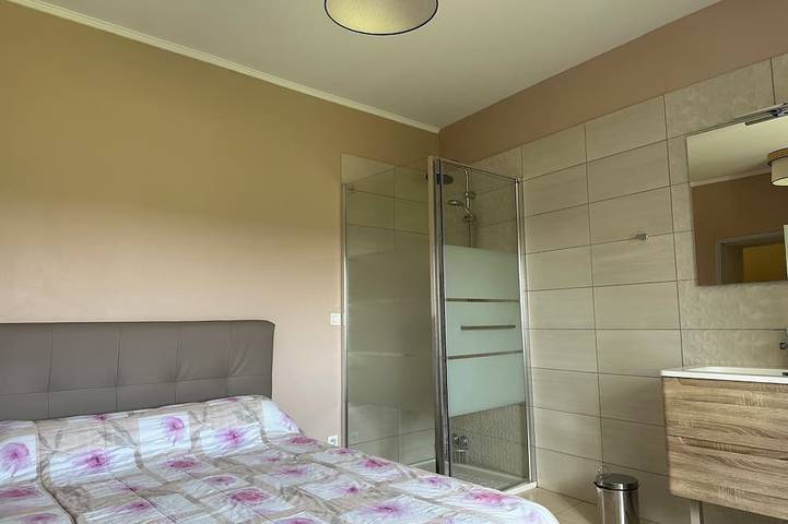 Gîte pour 10 personnes, avec piscine et terrasse à Uzès - 4
