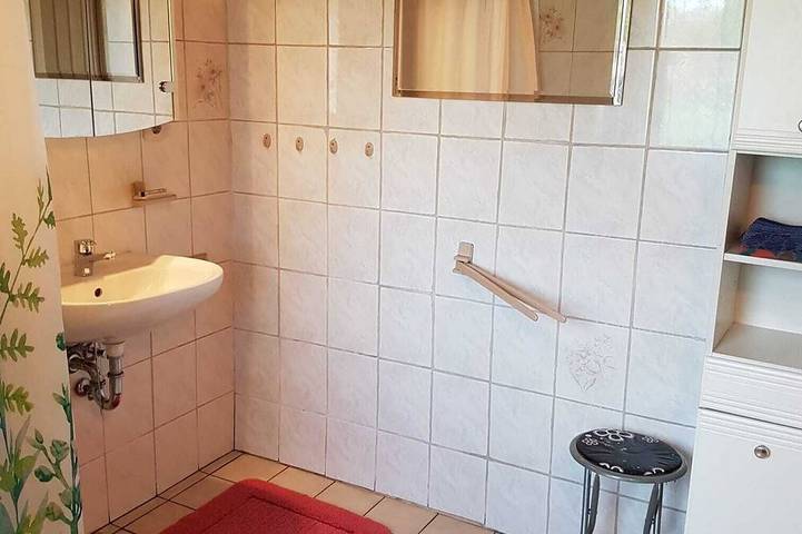 Bungalow nahe Lübbesee mit Terrasse, Kamin und familienfreundlicher Ausstattung in Petersdorf (Milmersdorf), Milmersdorf