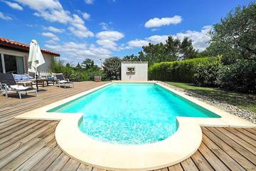 Location de vacances pour 8 personnes à Blauzac