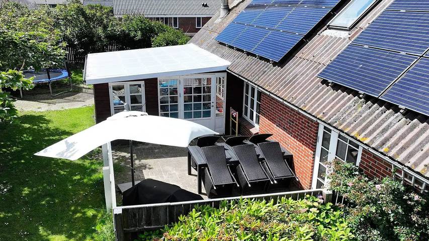 Ferienhaus für 13 Personen, mit Terrasse
