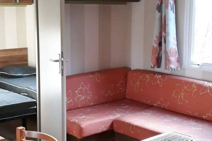 Mobil home pour 8 personnes à Saint-Sornin