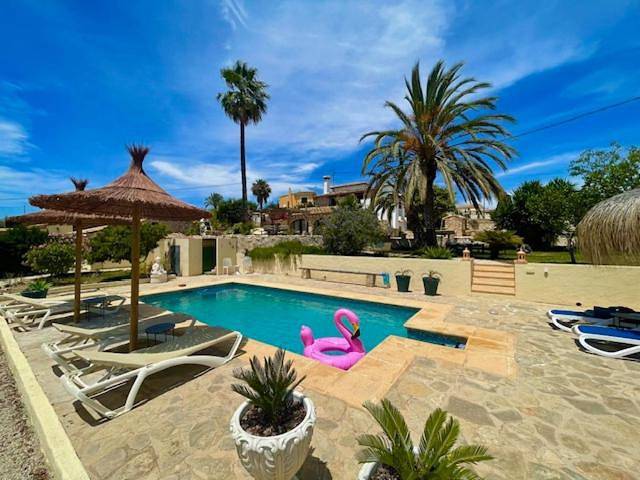 Chalet para 2 personas, con jardín además de piscina y vistas en Provincia de Alicante - 4