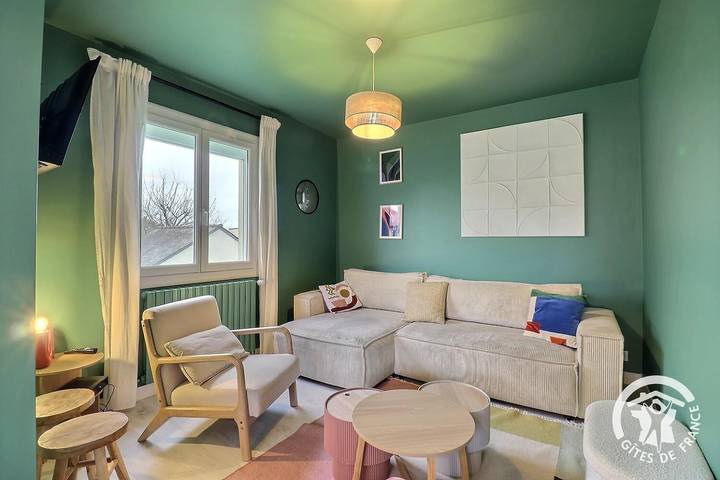 Gîte pour 12 personnes, avec jacuzzi ainsi que jardin et terrasse, animaux acceptés à Pleurtuit - 3