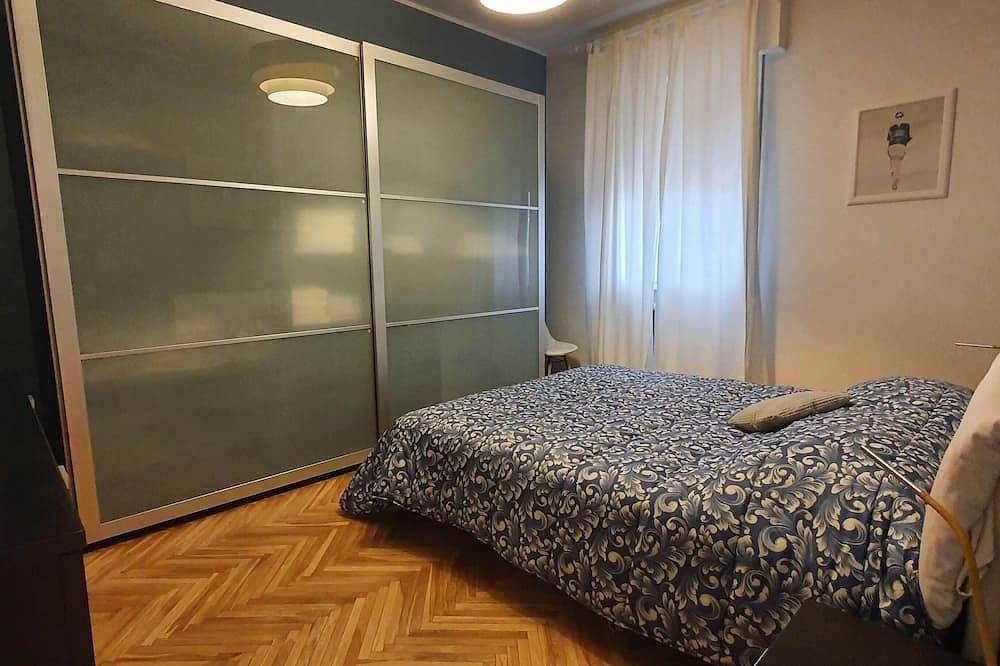 Entire apartment, Complete apartment adjacent to historic center in Modena, Modena Province
