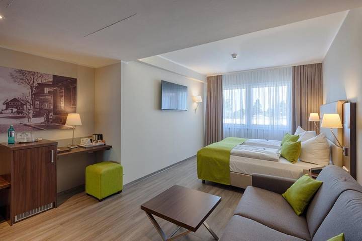 Hotel für 3 Personen, mit Terrasse in Playmobil Funpark - 2