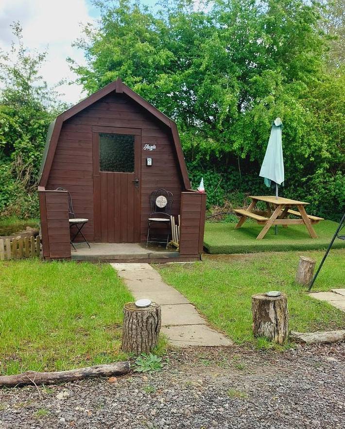 Bungalow for 2 people, with garden and lake view in Suffolk