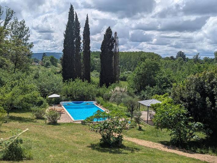 Chambre d’hôte pour 2 personnes, avec Terrasse et Jardin ainsi que Piscine et Vue