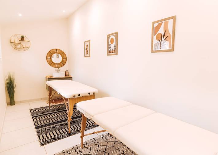 Gîte pour 2 personnes, avec piscine et terrasse ainsi que jacuzzi et sauna, animaux acceptés à Pézenas - 4