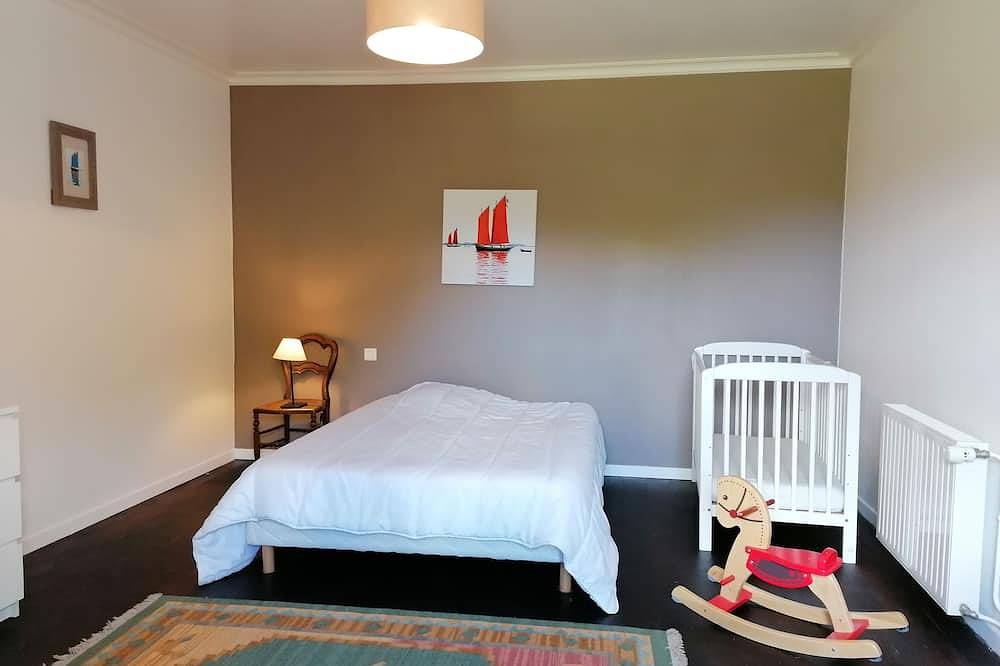 Spacious house 4 km from the beaches - Located between Concarneau and Pont Aven in Trégunc, Région de Quimper