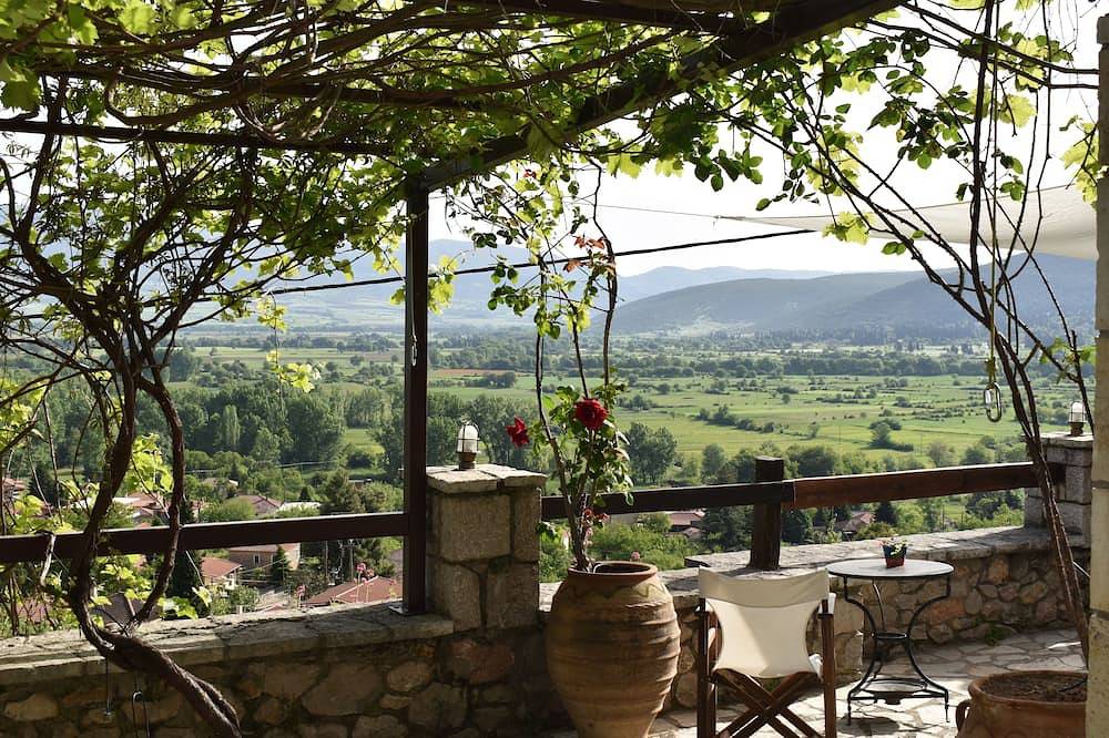 Litle Stone Maisonette in Fokida