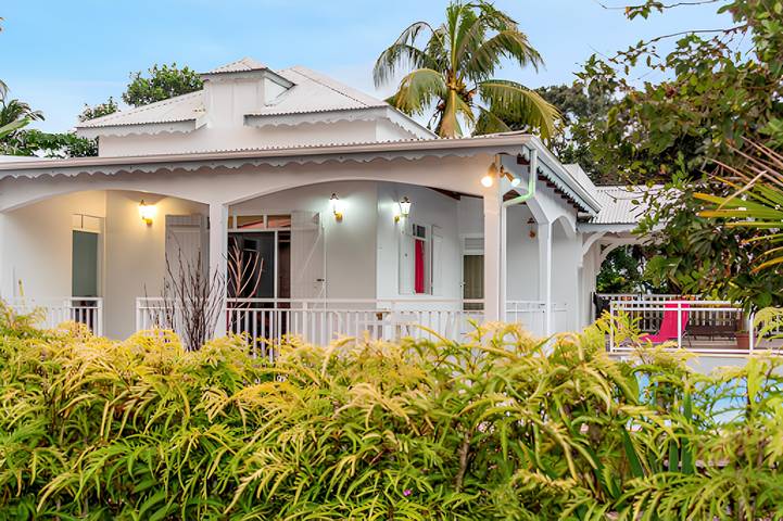 Villa pour 6 personnes, avec terrasse ainsi que piscine et jardin en Guadeloupe - 2