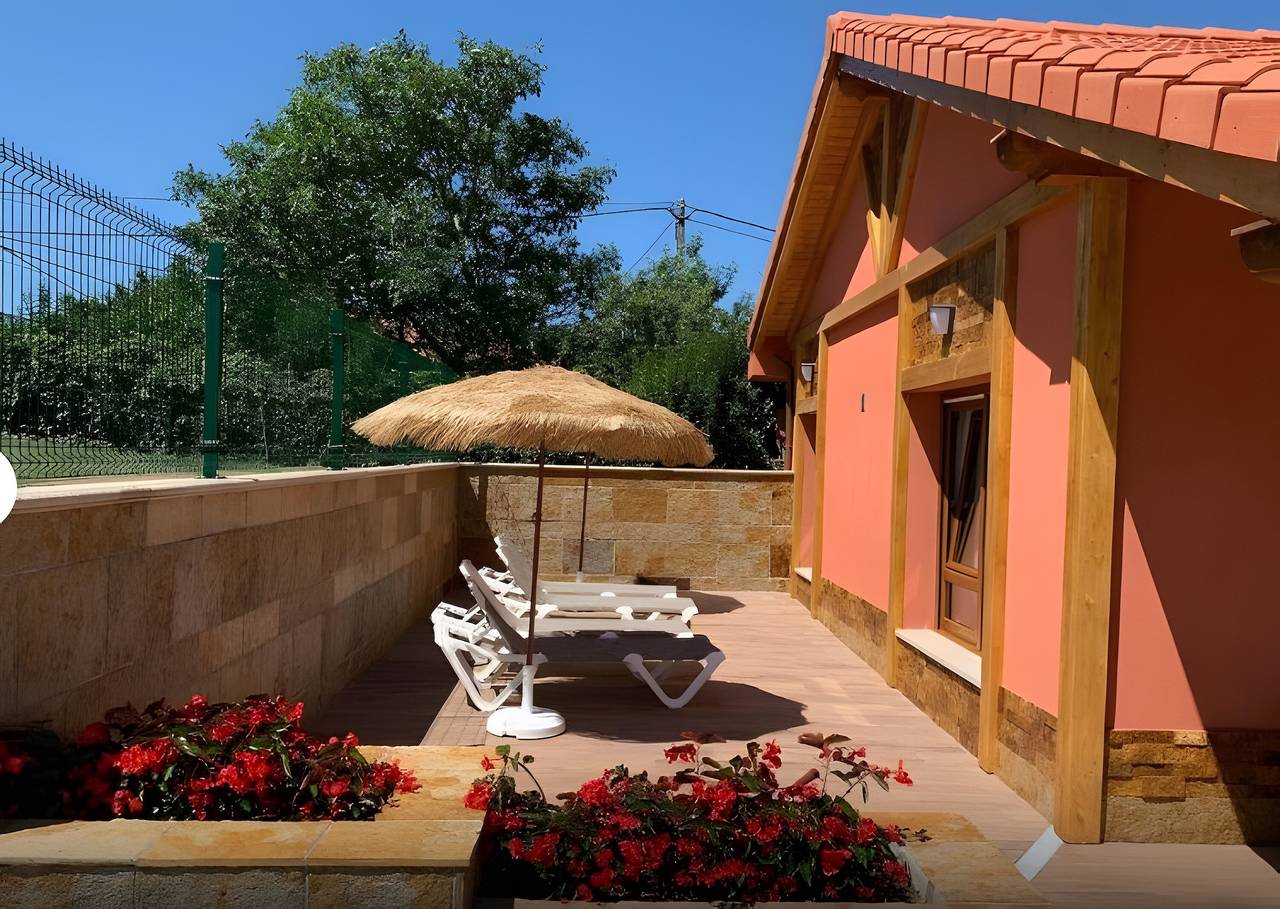 Apartamento entero, Estudio con terraza y piscina in Miengo, Costa de Cantabria