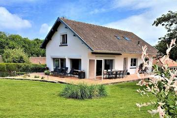 Gîte pour 10 personnes, avec terrasse et jardin à Bracquemont