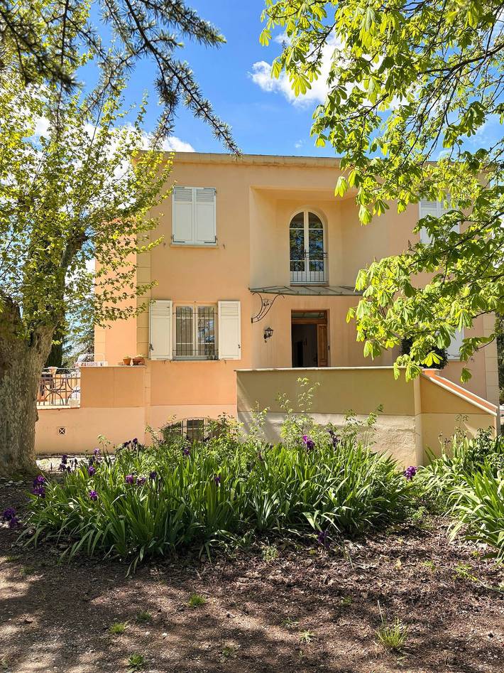 Maison de vacances pour 10 personnes, avec Terrasse et Jardin à Oraison