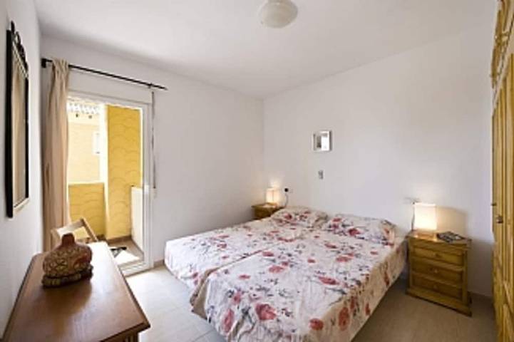 Ganze Wohnung, Apartment im ersten Stock des Golf Resorts, gut ausgestattetes Apartment mit Gemeinschaftspool in Vera, Costa de Almería