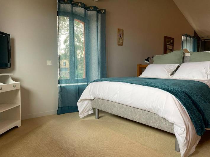 Maison d’hôte pour 3 personnes, avec jardin ainsi que jacuzzi et piscine dans la Loire - 2