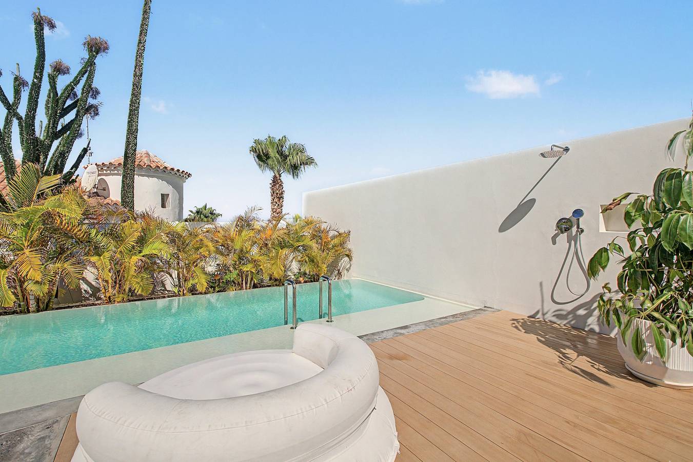 Vacation Villa 'Esperanza' with Sea View, Wi-Fi and Air Conditioning in Adeje, South Tenerife