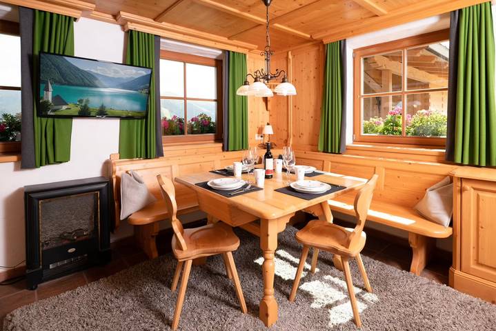 Chalet für 8 Personen, mit Ausblick und Terrasse sowie Garten und Sauna, mit Haustier in Hinterglemm - 2