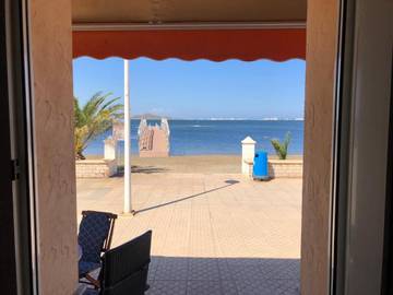 Gîte pour 7 personnes, avec terrasse ainsi que vue et vue sur le lac, animaux acceptés dans Los Nietos