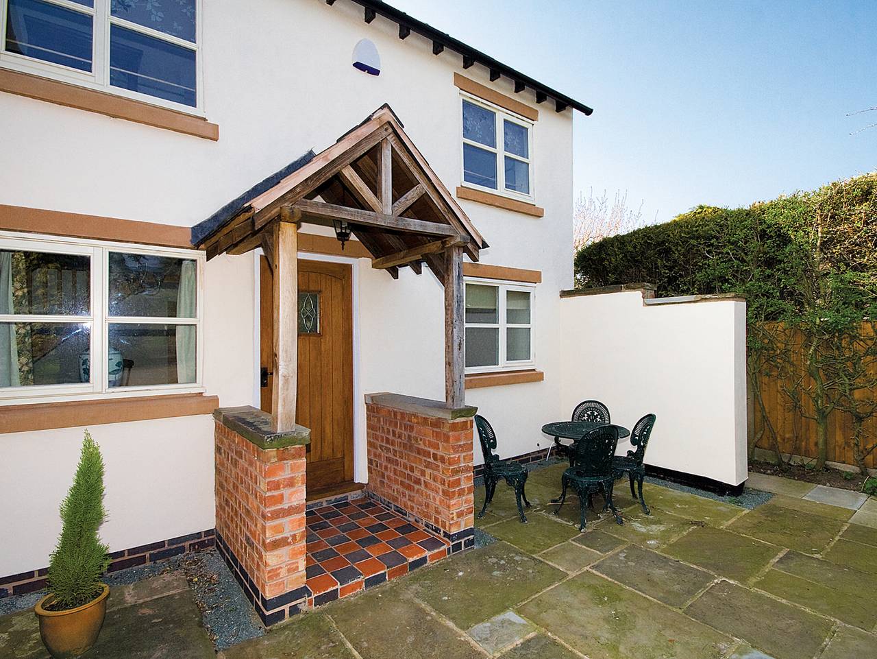 Brook House Farm Cottage in Minshull Vernon, Cheshire East