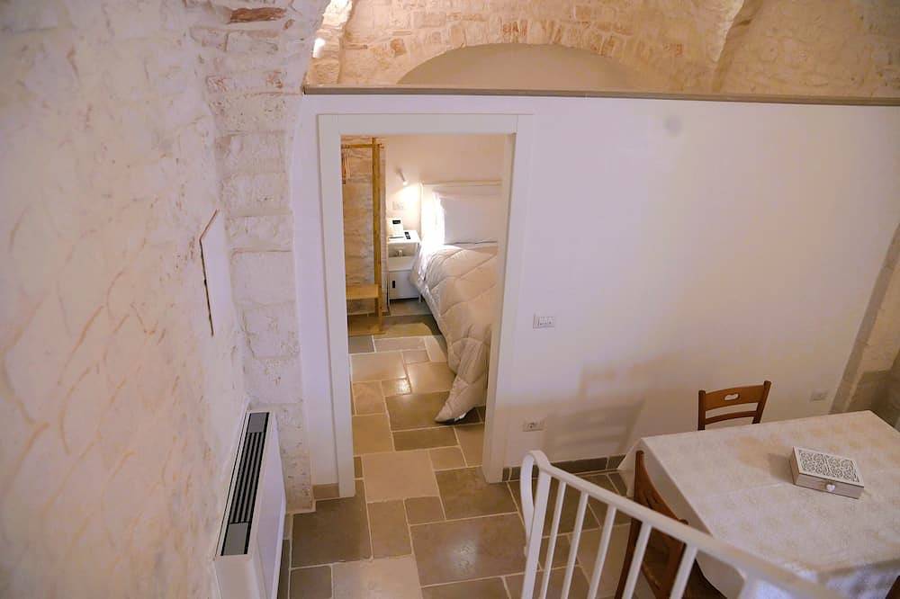 Stella Cometa - Campanile Inn; Comfortable room in historic building Locorotondo in Locorotondo, Region de Bari