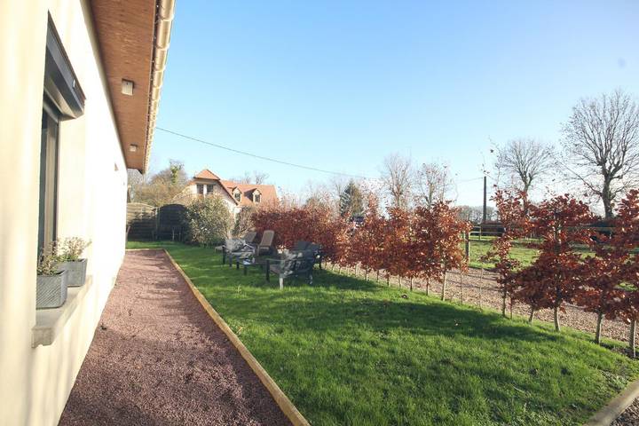 Gîte pour 6 personnes, avec jardin à Vinnemerville