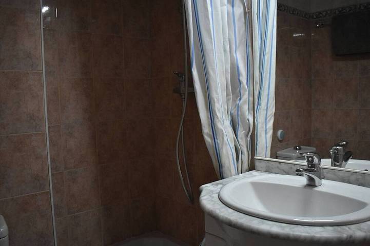 Apartamento entero, Encantador 2 piezas sur, cerca del centro, con parking en Font-Romeu in Font-Romeu-Odeillo-Via, Parque Natural Regional de los Pirineos Catalanes