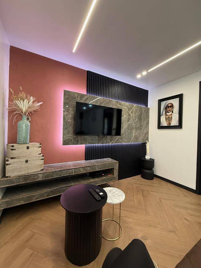 Appartement entier, One-Bedroom Apartment in Bagnols-les-Bains, Parc national des Cévennes