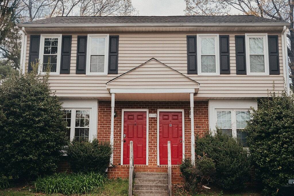 The Gray House - Only 4 Minutes From Lu in Lynchburg, Virginia