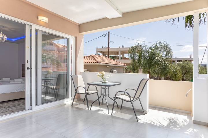 Entire studio, Studio Apartment "Villa Dionysia S2" close to the Beach with Shared Pool & Wi-Fi in Alykanas, Alykes
