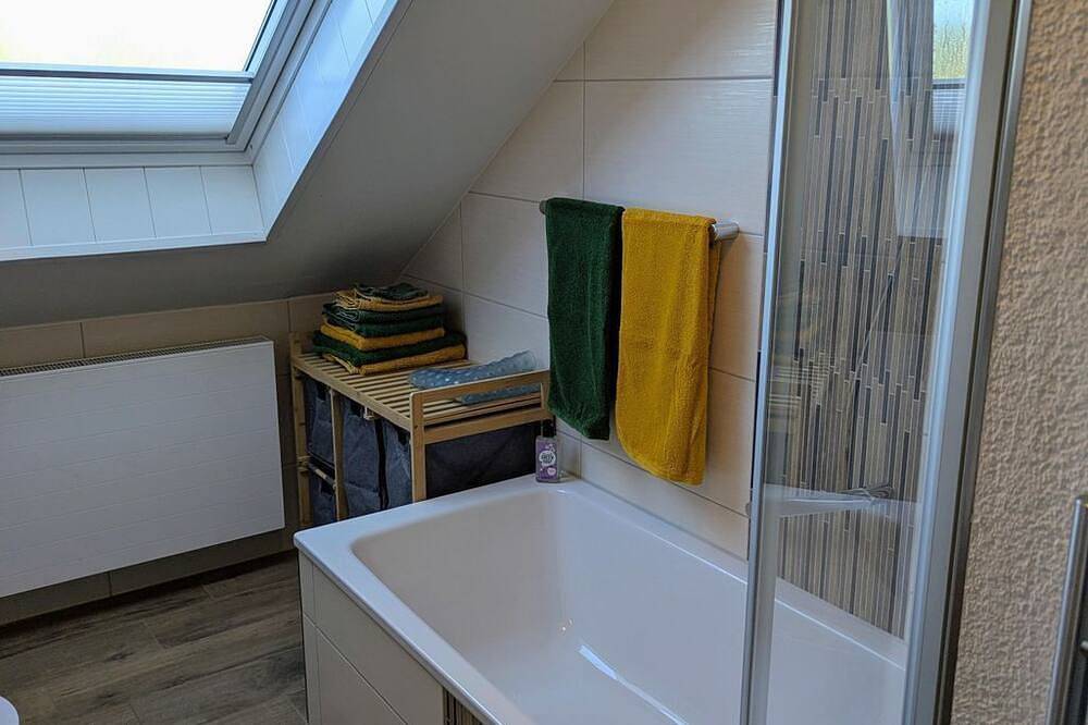 Geheel appartement, Vacation apartment on the Maarberg in Ulmen - 4-bed vacation apartment on the Maarberg in Iep, Cochem-Zell