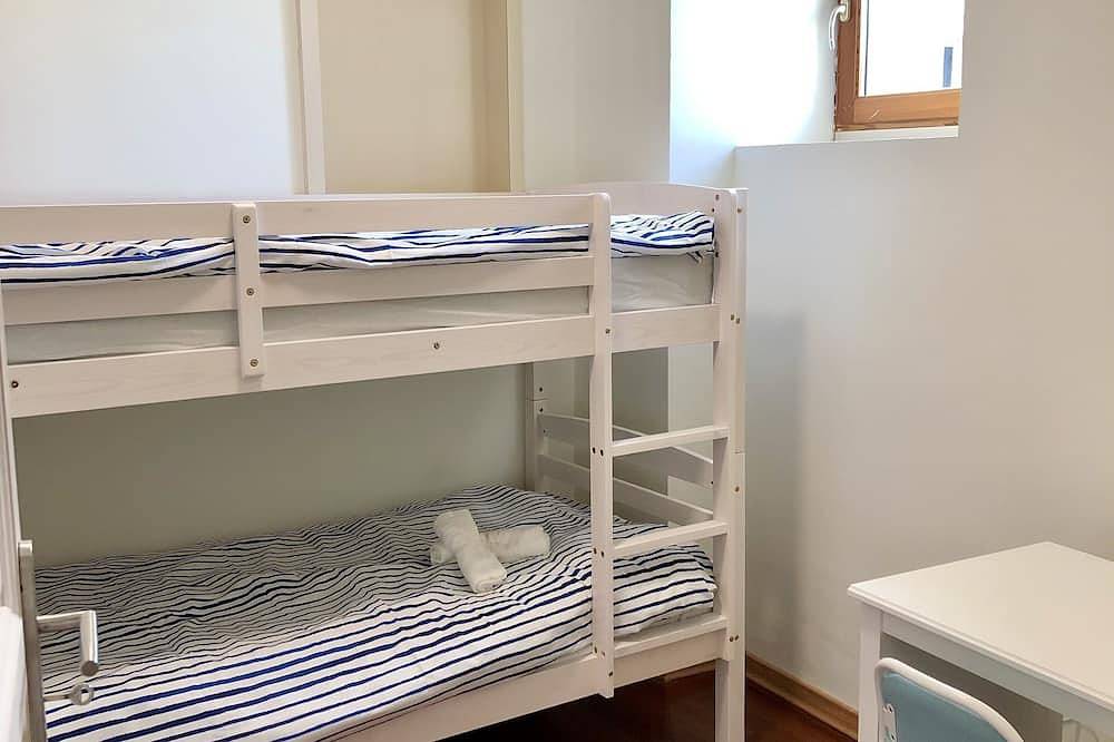 Fisherman's house. 4 bedrooms. 100m from the port. lake view. in Thonon-les-Bains, Thonon-les-Bains region