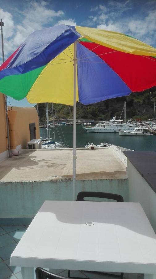 Gîte pour 6 personnes, avec terrasse et vue, animaux acceptés à Procida - 2