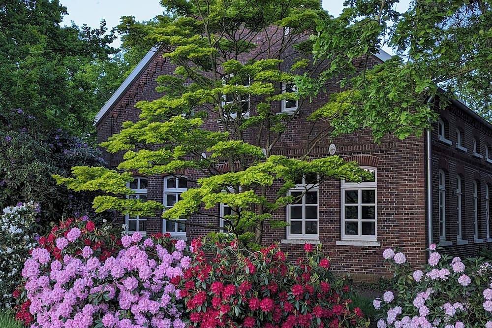 Moorhus: Kinderfreundliches Ferienhaus an der Fehnroute in Apen, Ammerland